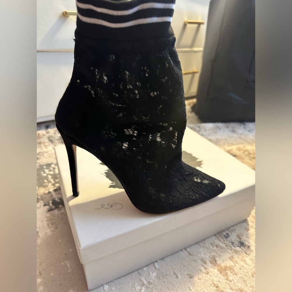 BLACK LACE BOOTIES